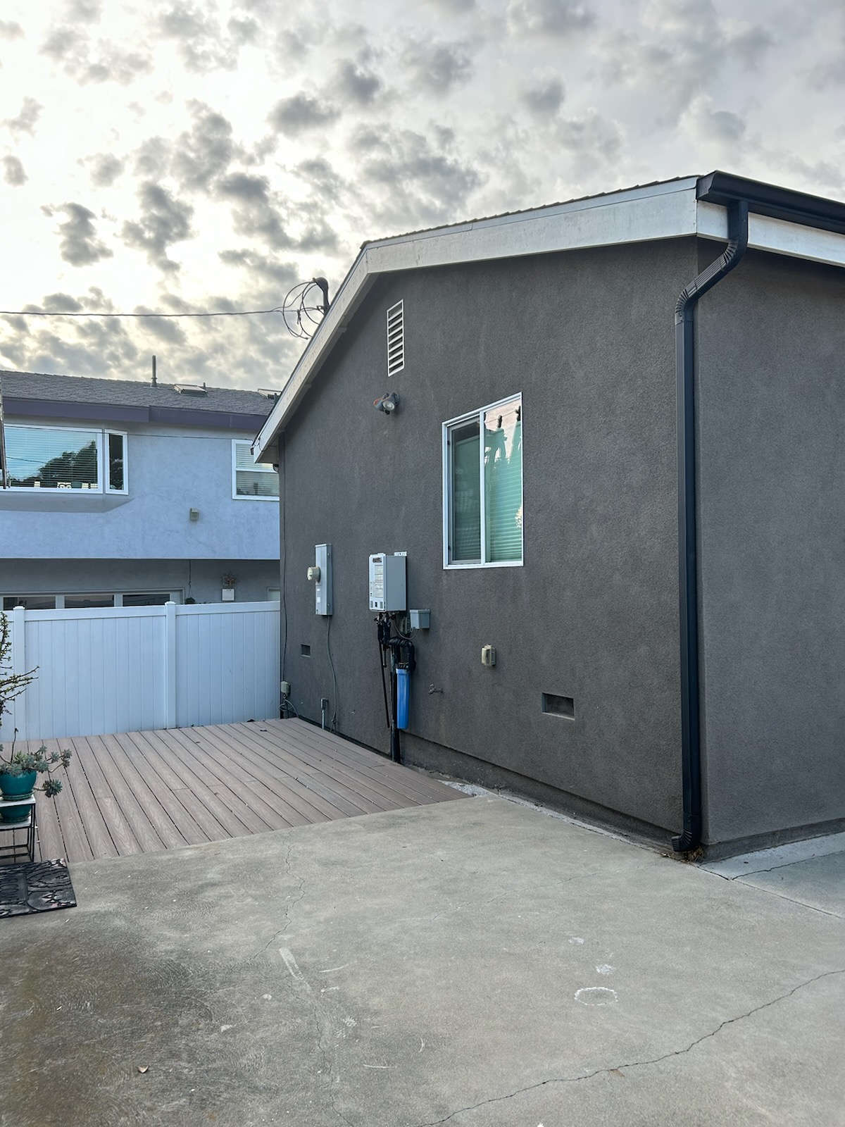 20241125-232038766-9e10-098fc7f6ba8c_Leyla _ Backyard_2.jpeg